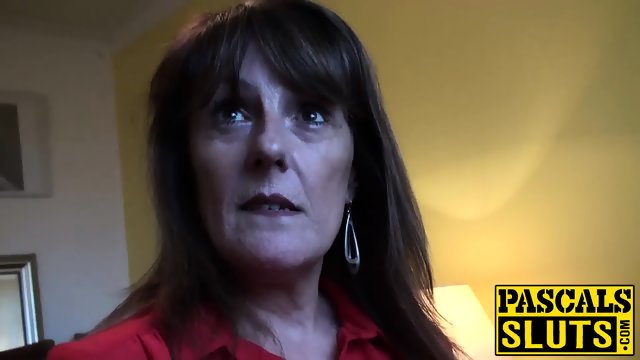 Divorced mature lady Pandora enjoys having submissive sex
