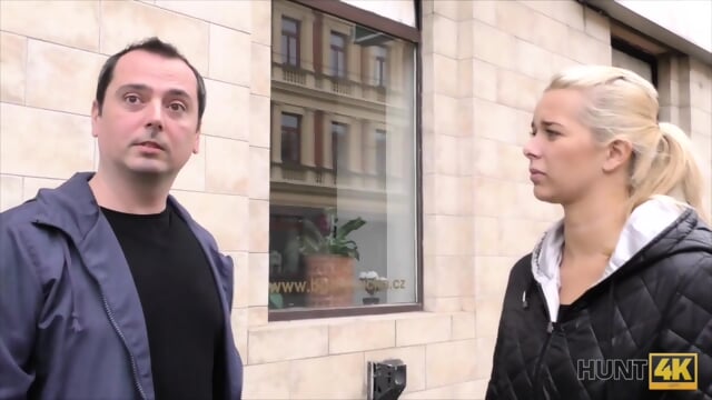 Guy Counts Cash While Hot Girlfriend Has Sex With Stranger