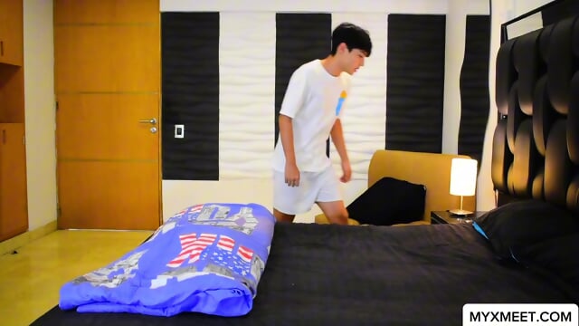 MY STEPSISTER GETS THE WRONG ROOM, THE WRONG BED AND WE END UP HAVING SEX