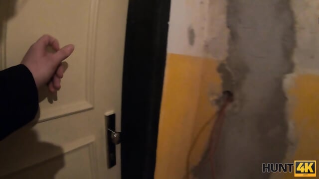 HUNT4K. Sex shark pleases unsatisfied wife thus giving lesson to spouse