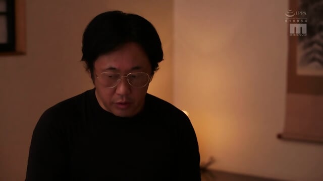 The Newly Appointed Mr. Tsukigumo Unexpectedly Shares A Room With An Otaku Teacher. I Was Shown In Front Of My Eyes How He Fell Into A Huge Cock, And I Got A Depressed Erection. Extremely Piss-crazy NTR Yoru T