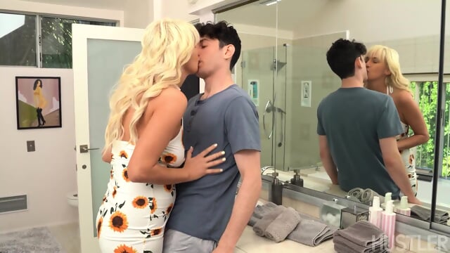 Leana Lovings - Wants A Big Cock