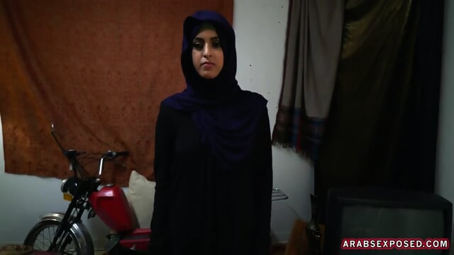 A Guy Invited From The Street To His Home Arab Girl For Sex