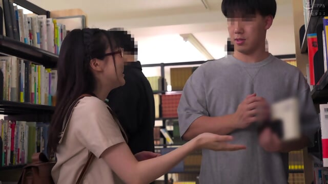 2K B çxæxxã²xãxã - ç¨å§è¤²å¼èªçå°æ¡é­å¥³å­âç å¨åæ¸é¤¨çå°å¥³å­âççèµ°åå§è¤²ï¼ [HxUxNxTxCxx00x3]