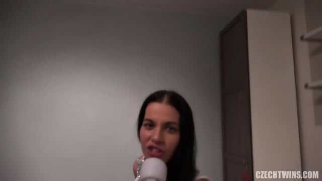 Eveline silvia dellai  twins