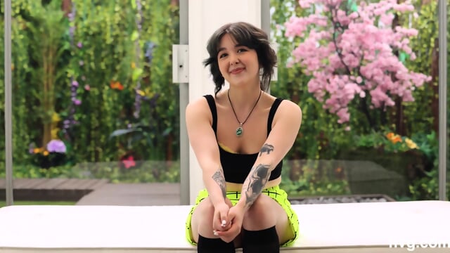 Cuckold Stories: Small Size Hotwife ð¥µ Got Roughly Fucked by Husband Friend in Kitchen!