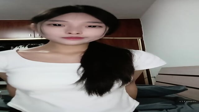 ãå°èèçå¥½åãå¤©èµå°¤ç©Gå¥¶æ ¡è±å¨è£¸æ£ç©´æBæå¥¶æè_3