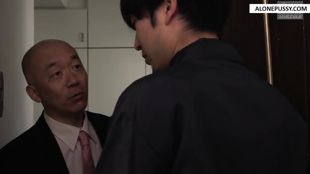 Horny Asian hoe Kyoka Mizusawa BJ's boner on cam and gets messy in XXX JAV