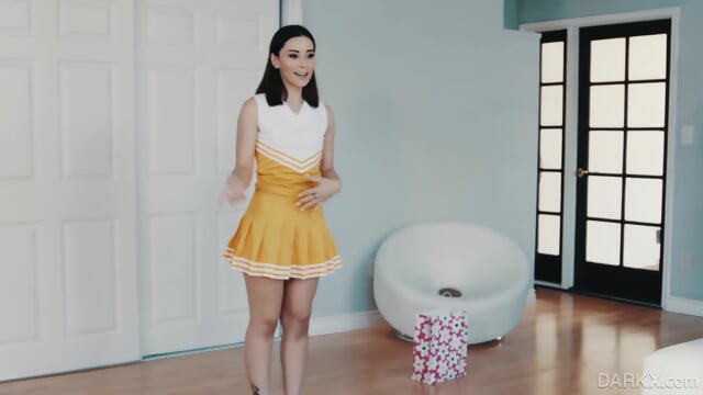 Cheerleader Gets Pounded By A Huge BBC - ÃrÂ¡Ã¥ Lee ð¥â ï¸ð