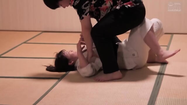 Rena Arai pumped by two men deep in he