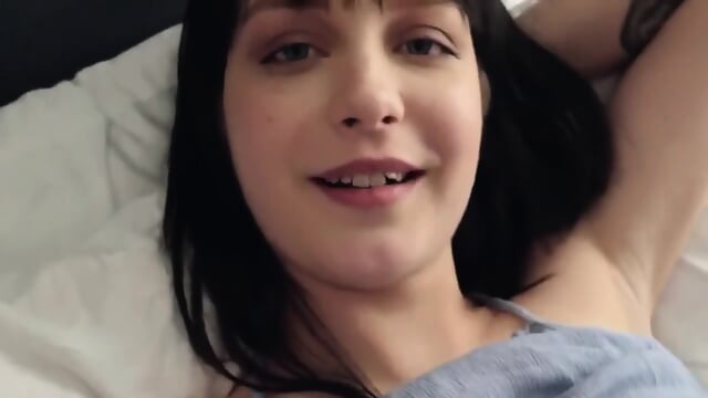 Geiles Flittchen will gefickt werden