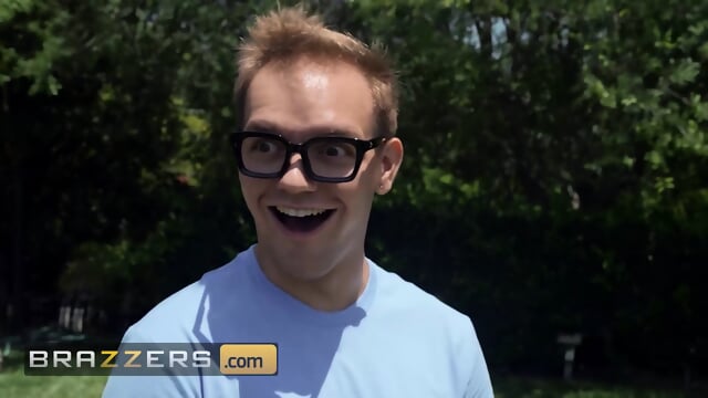 BRAZZERS - After Joshua's Mess, Apollo Tries To Retain The Moral High Ground & Fucks His Hot Neighbor Bella Blu