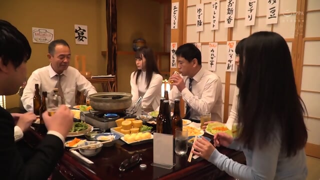 Beauty young wife get Drunk and couldnt Able To Refuse her Boss in big party finally enjoy it M6E4Y0D