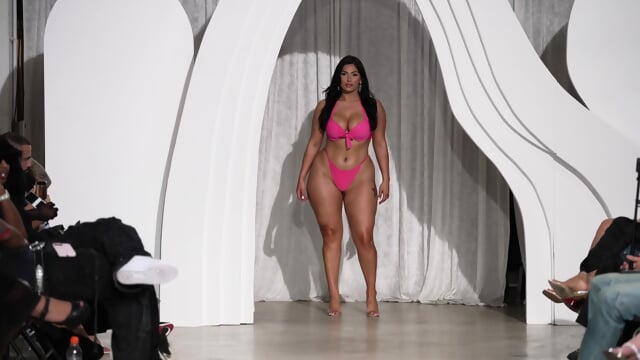 caderona hot madura mamacita Erifili Sfakianakis in SLOW MOTION - Miami Swim Week 2024