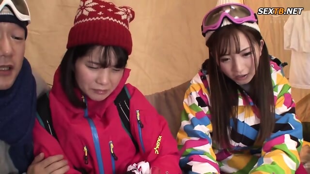 Family Disaster On A Snowy Mountain - Eng sub