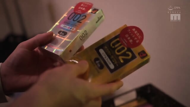 Missed The Last Train And Stayed In My Colleague's Room [Decensored].