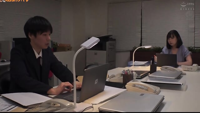 A Female Boss Who Is Strict With Her Subordinates [Decensored]