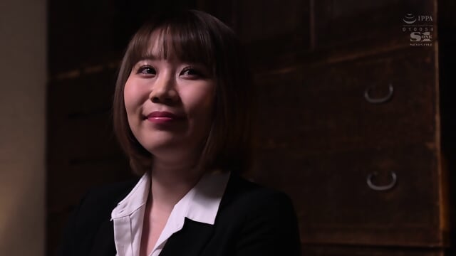 A K-cup New Employee And Her Middle-aged Boss Miss The Last Train On A Business Trip And Are Left Alone At A Rundown Guesthouse... Before They Know It, The Busty Subordinate Is Shaking Her Breasts And Hips On