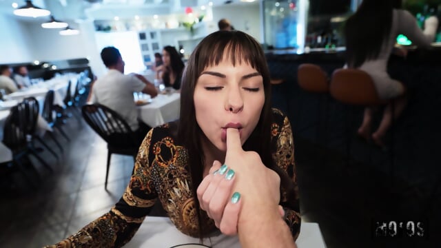 5c4rl3tt R053 D4k0t4 Qv1nn F4ncj D1n3r5 M0F05