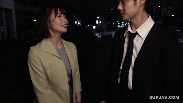 (RM) A Story About How My Female Colleague Came On