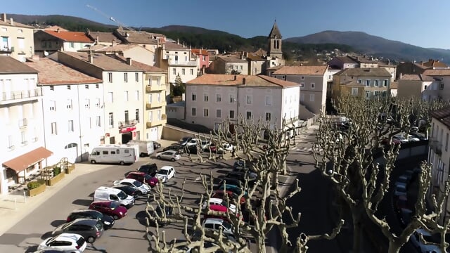 Lillith Discovers Sapphism With Two Choice Partners!