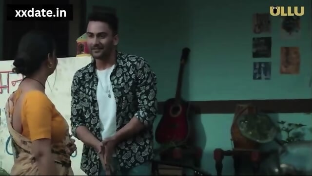 Maami Ne Lund Hillate Hue Dekha Fir Sex Kiya Hindi