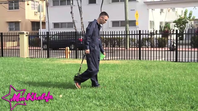 MIA KHALIFA - Big Tittied Mia Khalifa Spreads Her Legs Open And Lets A Virgin Fuck Her To See What It Feels Like