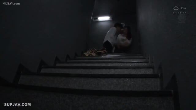 Glittering I-cup wife x authentic NTR work-. I want your wife to pretend to be a lover ... My worst ending when my best friend begged me to rent out my beloved wife ... Kanaya Uno