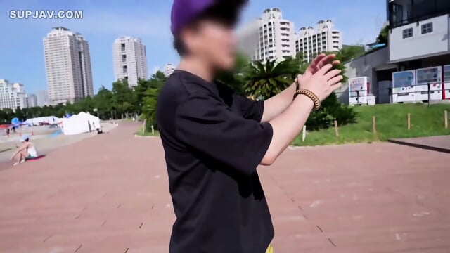 AI Current Female College Student Influencer