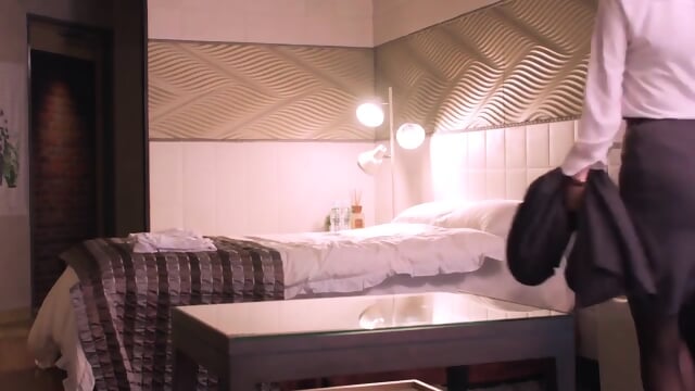 Unexpectedly sharing a room with my good-looking female boss 0-00 AM My drunk senior looks like he'll fuck me if I push him even though I'm a virgin Tsukasa Aoi