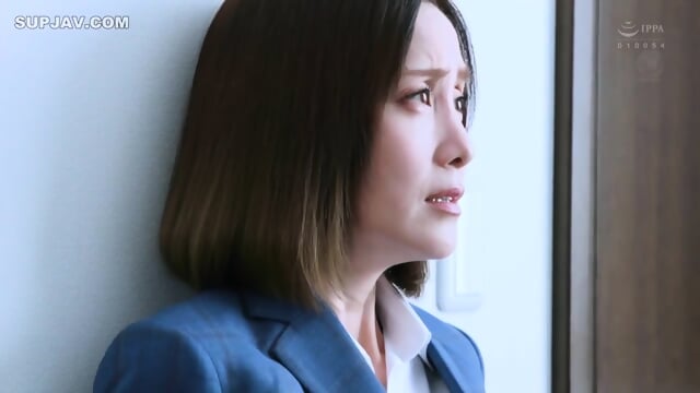 Married Secretary, Sweat and Kiss-Filled Creampie Sex in the President's Office. A Beautiful and Mature Secretary is Born as a Mistress. Mariko Furuto - Mariko Koto