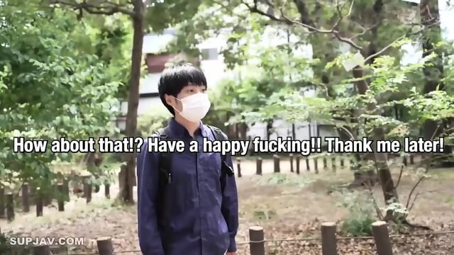 I was reunited with my friend's mother, whom I admired for being beautiful, through a matching app. The tension between the two of them was severed, and they abandoned their rationality and mingled