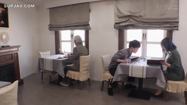 A newlywed couple on their honeymoon seduces the husband by touching him. A lewd and beautiful hotel staff member repeatedly cuckolds and gives oral sex to him in the hotel. Nagisa Ren - Nagisa Koio.