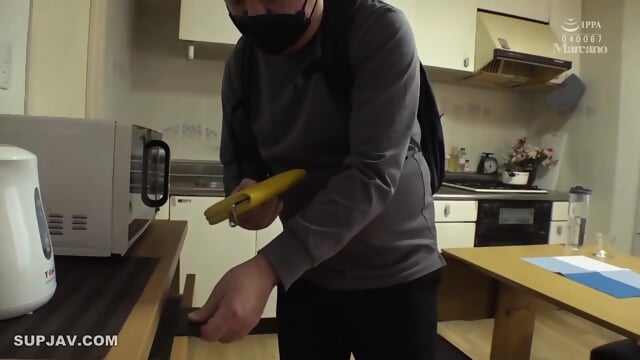 Unresponsive Sex- The smartphone-addicted sisters don't realize they're being set up until the very end. - Rena Kodama.