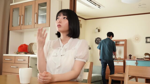 I kept giving my sister-in-law a drop of aphrodisiac every day, and as her pussy tingled more and more each day, I couldn't help but join her immediately as she unconsciously twisted her hips and groaned