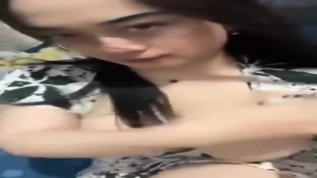 Salsa strip for show her nice body