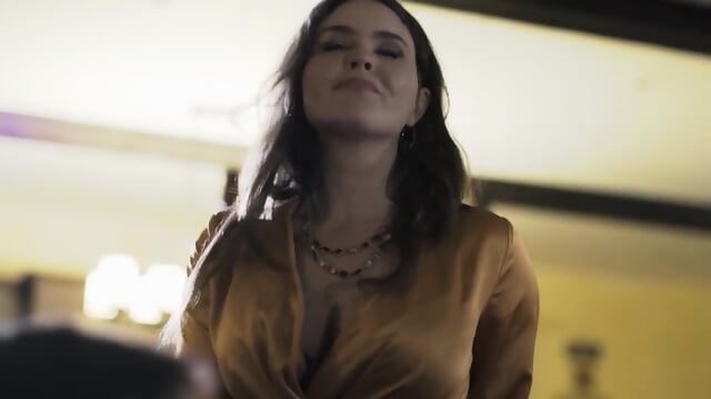 Slutty Cougar Krissy Lynn Seduces And Fucks Gifted Dude