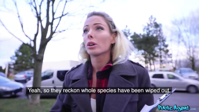 Isabella Deltore Collecting Money Enthusiastically