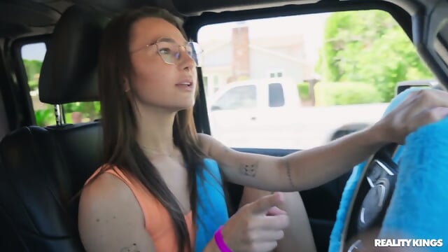 Gal, Liz, And Roxie Turn Their Road Trip Into A Wild Competition