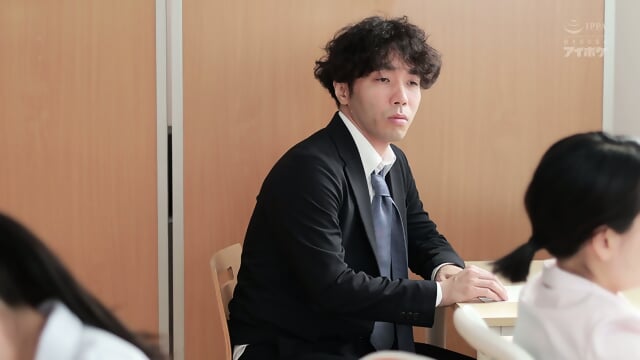 I was bullied by everyone at the command of my female boss, and no matter what I did, even if I inserted it, they just ignored me. Emily Yuhina, Koko An