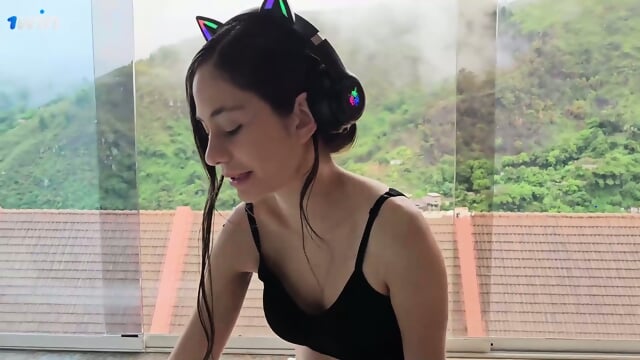 Stunning White Tart Comes In My   - Ultimate Mischievous Sex!