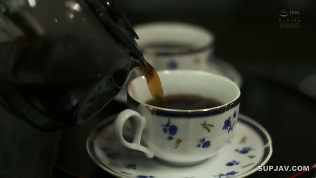 Miyu Yanagi Getting Fucked In Front Of Her Husband. Watch This Woman Get Her Fat Ass Railed As Japanese Men Lust After Her Thick Figure And Sexy Body,  Ejaculate Onto Her Body