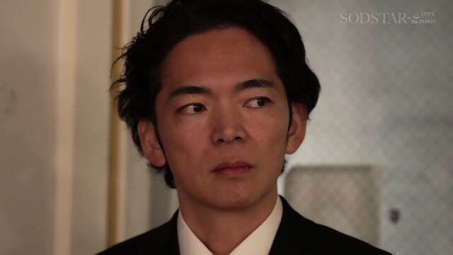 Shall we do it. A ballroom dance instructor has an affair with a married middle-aged businessman who is his student, and gets hooked on gummy sex Yotsuba Kominato