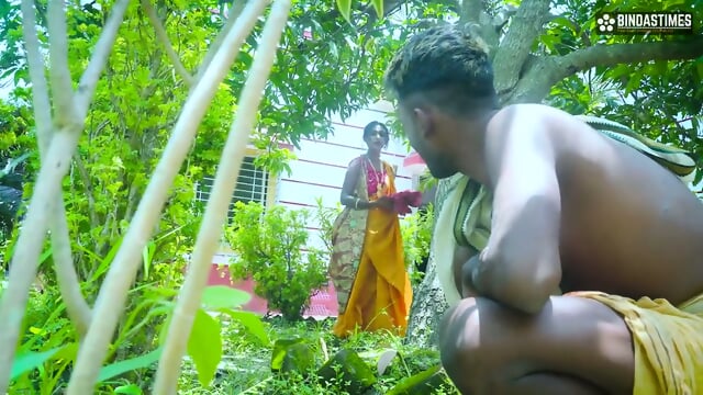 Tharki Jamindar Babu Ne Apne Naukar Ke Biwi Ke Sath Kia Kand Aur Khub Pela