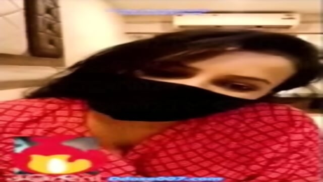 Priya gamre show naked