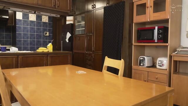 A 2D-loving NEET uses a 3D man next door as masturbation material Hikaru Minazuki