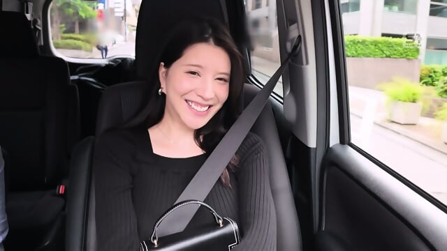 Actress 'Nagi Hikaru' and release from 'tension'... Smiling, friendly and firmly erotic Nagi Hikaru in private mode is packed with plenty of raw Gonzo FUCK with just the two of them