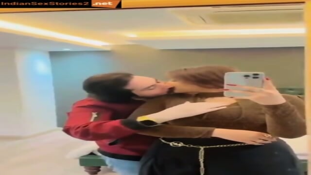 PaKIsTanI Sex Video Of Minahil Malik, The Pakistani Tiktoker