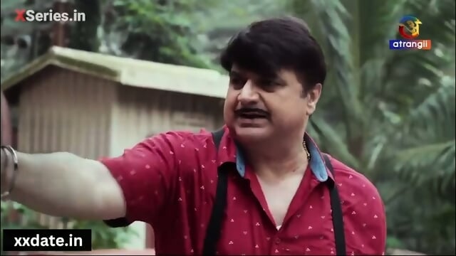 Desi Ladaki Ne Padai Karane Ke Bahane Apane Yaar Ke Sath Kiya Sex