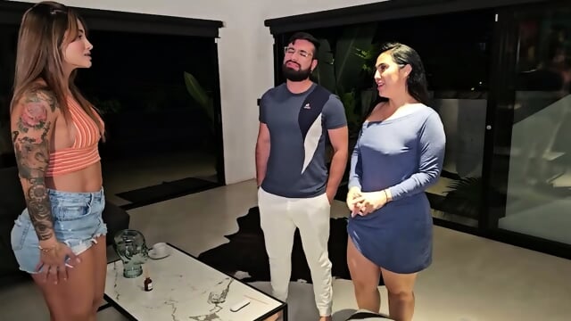 Mi CuÃ±ada me Pone La Polla Dura Con Sus Grandes Tetas y Su Culo Redondo - Aivan Putin & Salome Gil